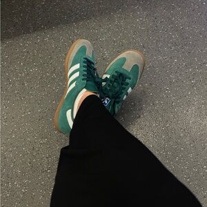 GREEN ADIDAS SAMBA
